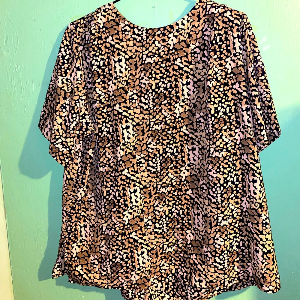 Womenswear Gold & Black loose fit vintage blouse